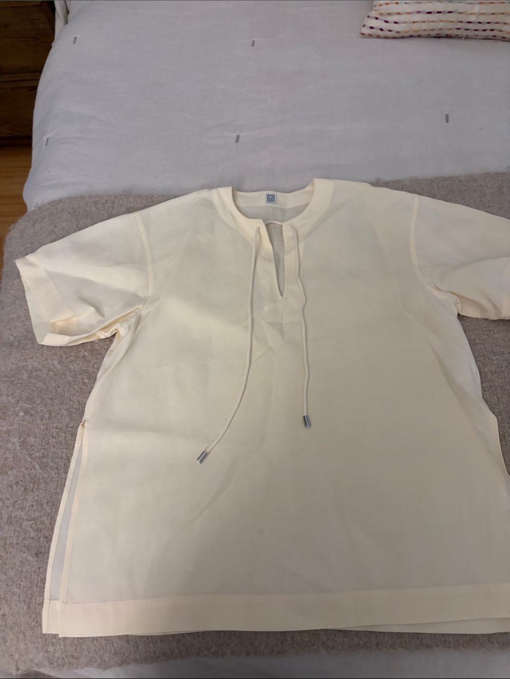 TOTEME Cream Short-Sleeve Tie-Neck women’s Shirt